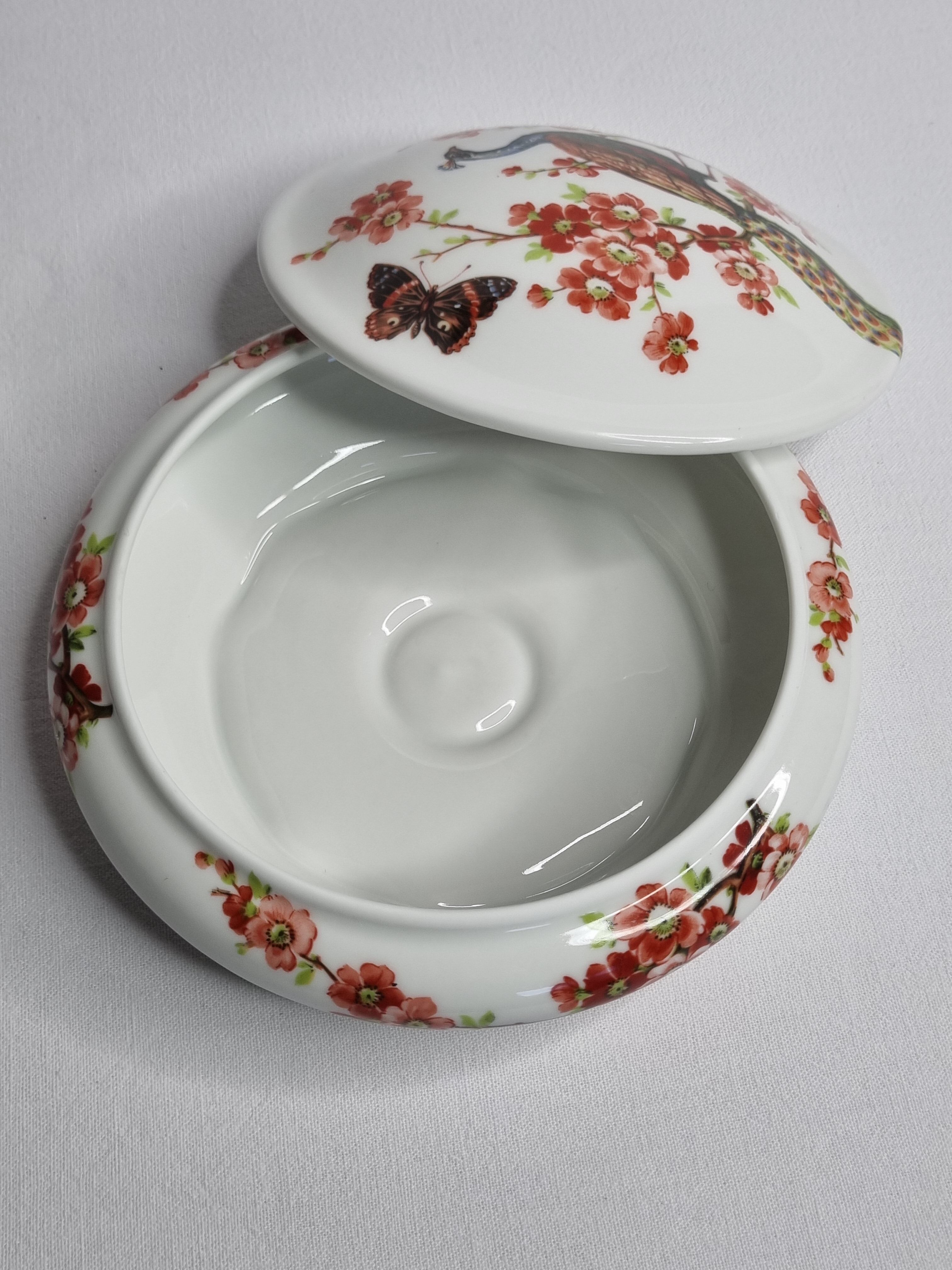 Porcelain candy with peacock decoration, 18 cm