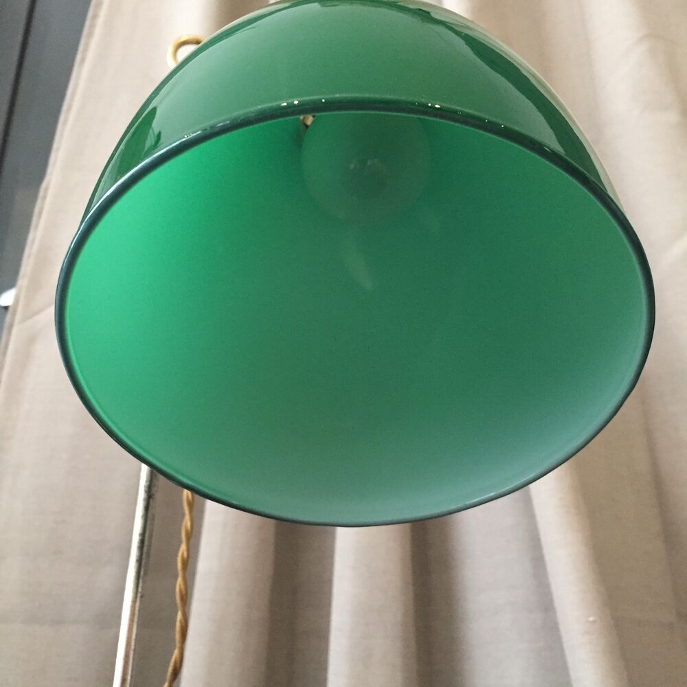 Lampe de bureau lampe d'appoint lampe de lecture quinquet laiton tulipe opaline