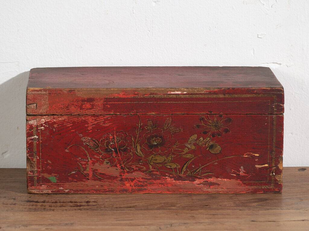 Ancient oriental chest in garnet red (circa 1900) #36