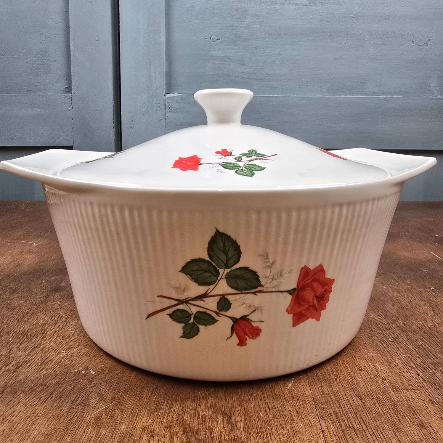 Vintage Digoin fireproof porcelain casserole – Red rose decoration