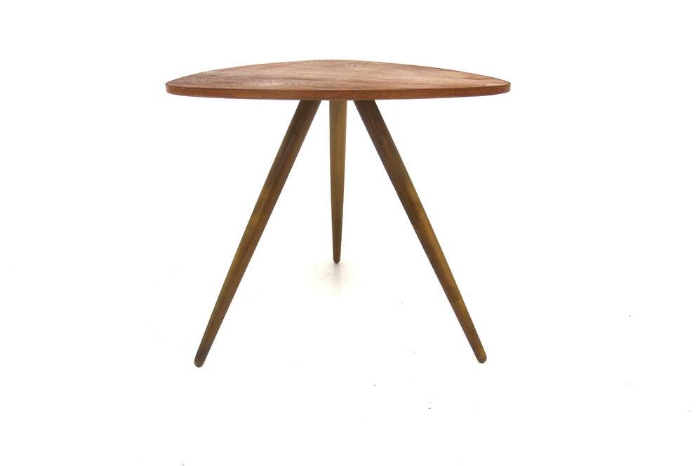 Scandinavian "tripod" side table in teak, Sweden, 1950.
