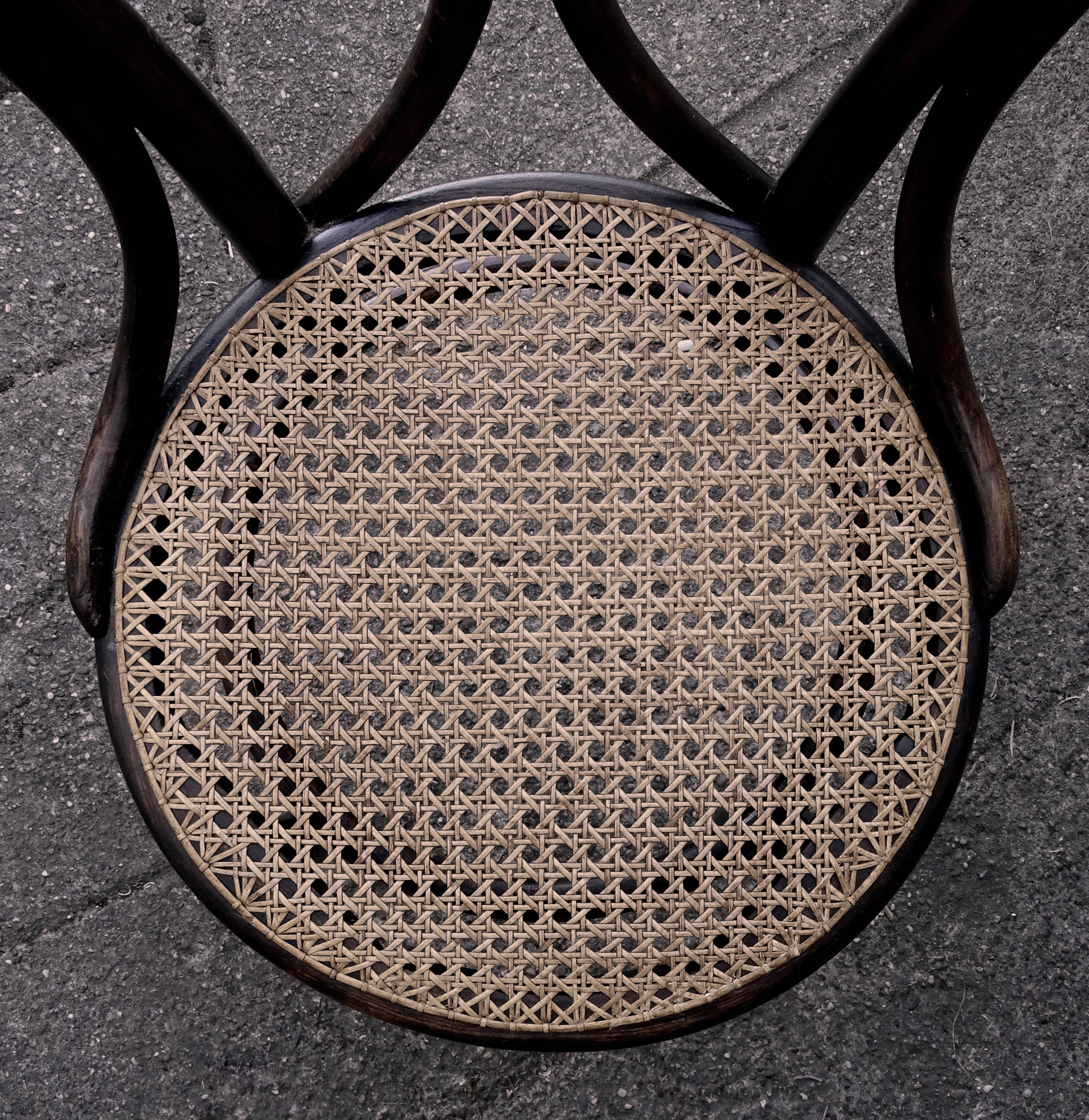 Set of 4 chairs Thonet N°19 canned to nine still unbleached, Engelstuhl 1880.