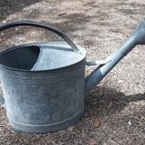Zinc watering can