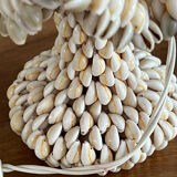 Lampe vintage en coquillages Cauris