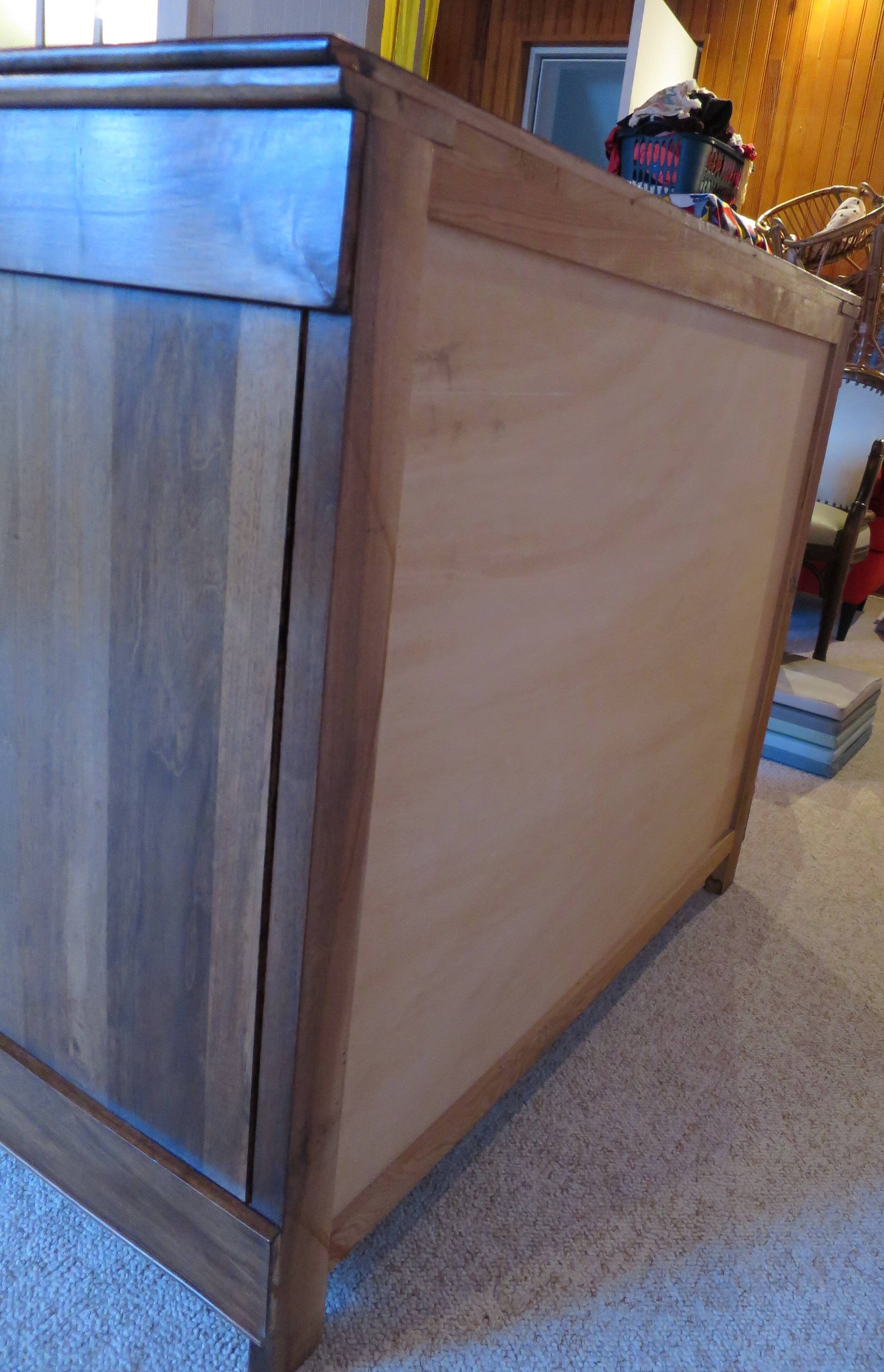 Rare pretty old chest of drawers with 4 drawers - Louis Philippe style in Walnut