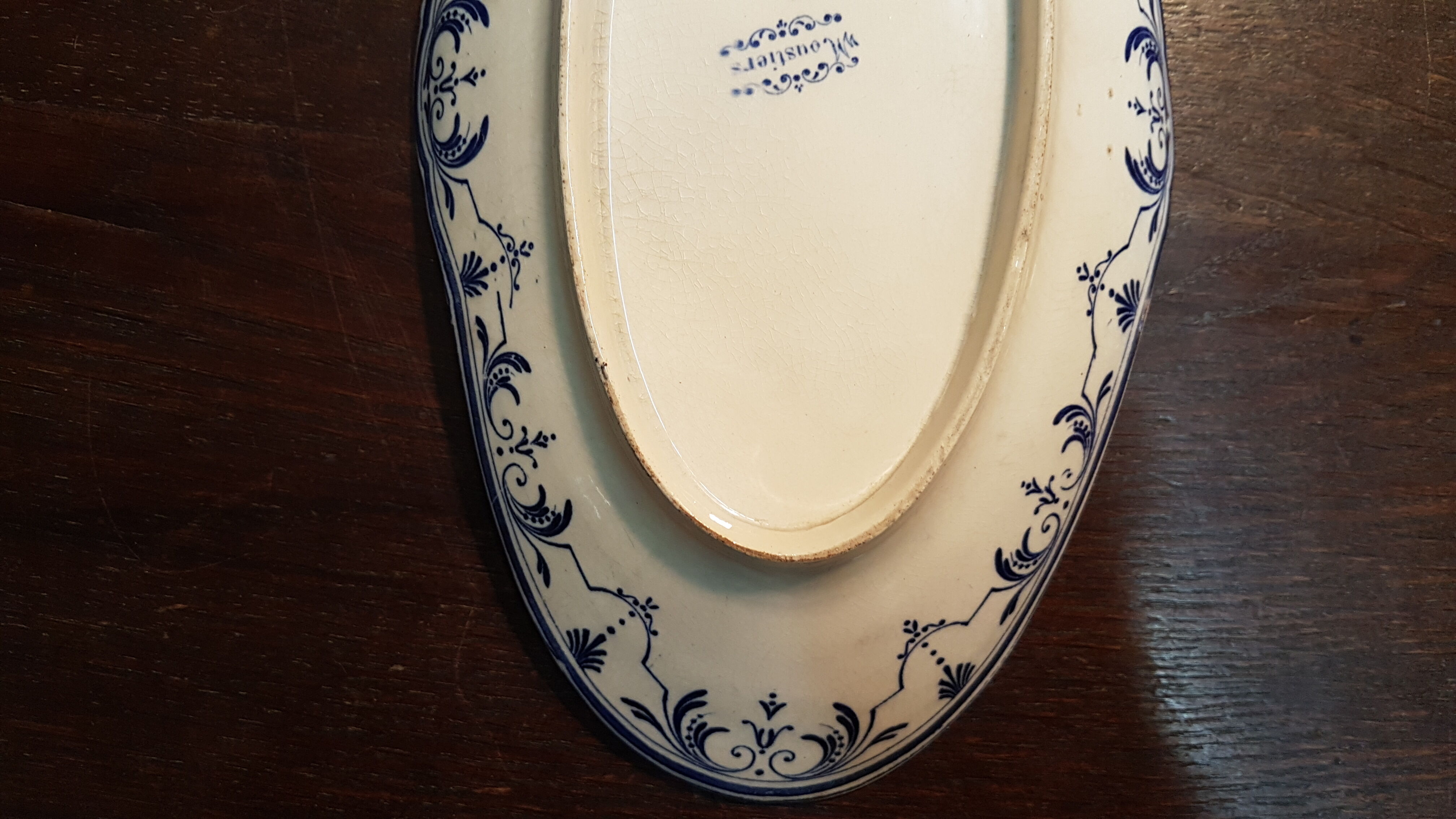 Small dish in earthenware Moustier