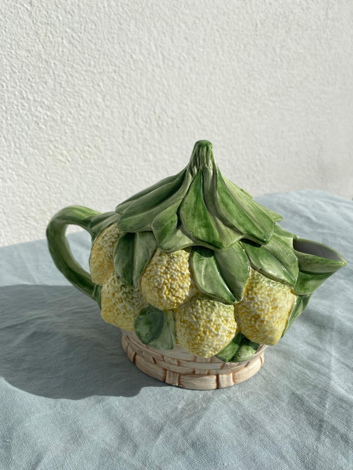 Lemon slushie teapot