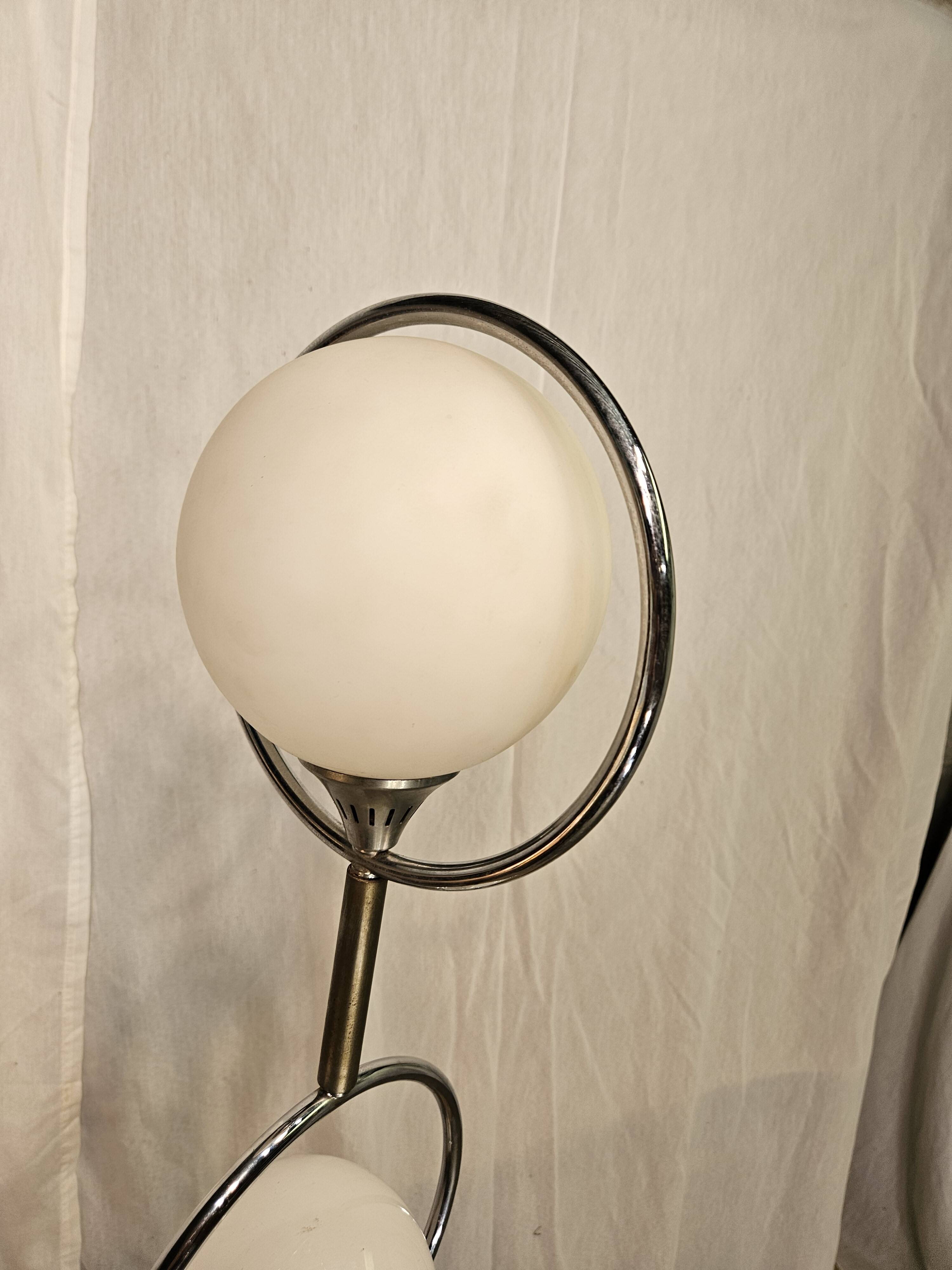 Italian design globe floor lamp 1970