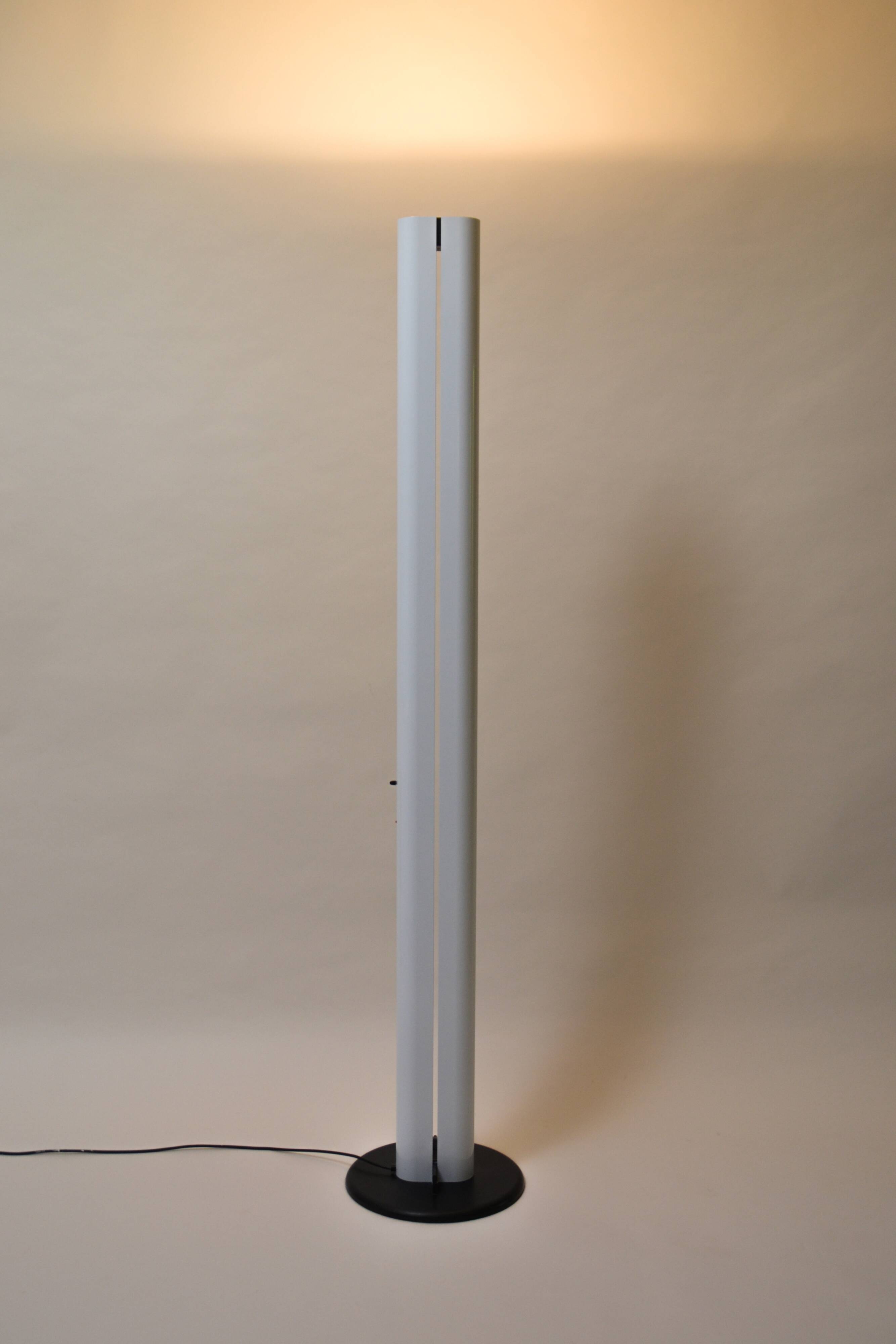 Lampadaire "Megaron" par Giancarlo Frattini pour Artemide, c. 1979