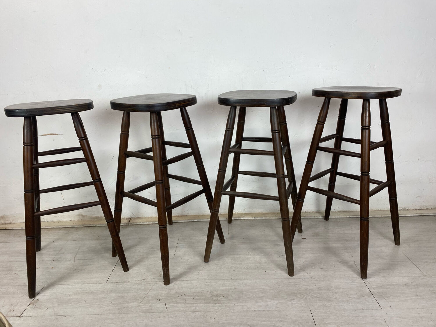 Bar stool