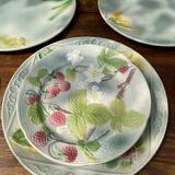 Service 10 plates and 14 sub-plates St Clement