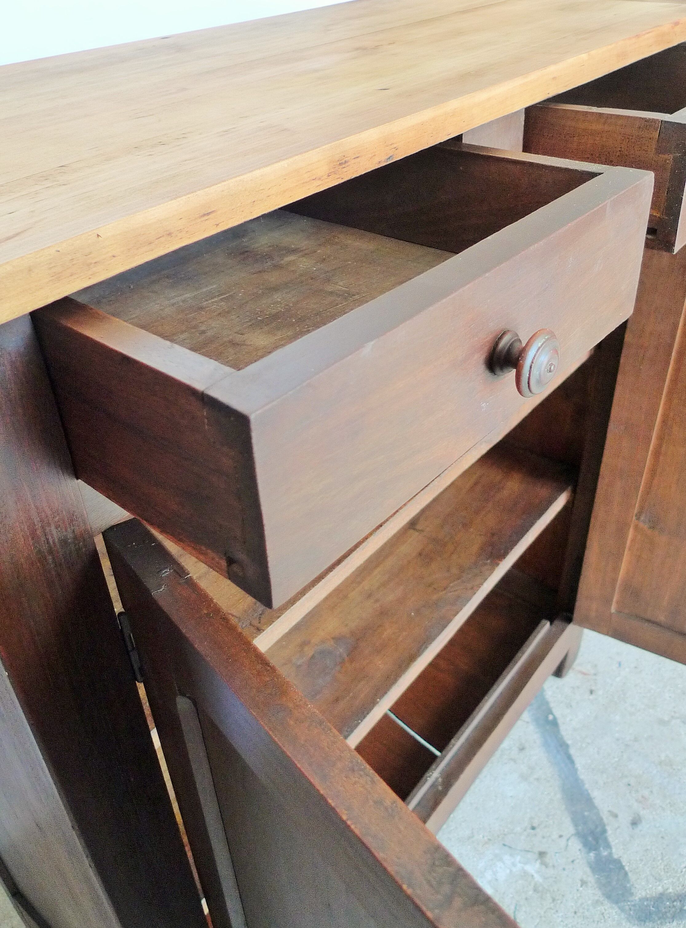 Parisian kitchen buffet