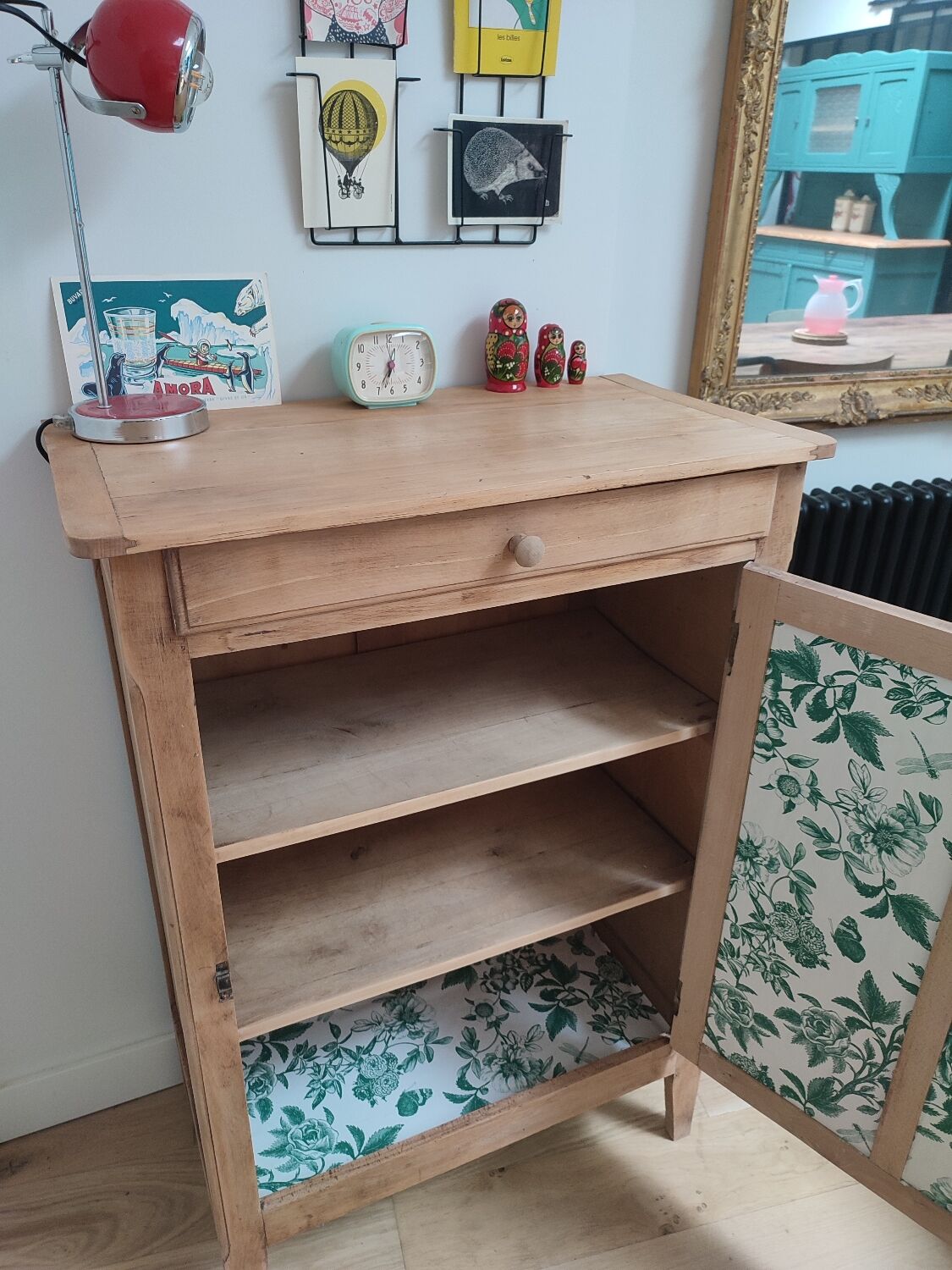 Jam maker or Parisian buffet