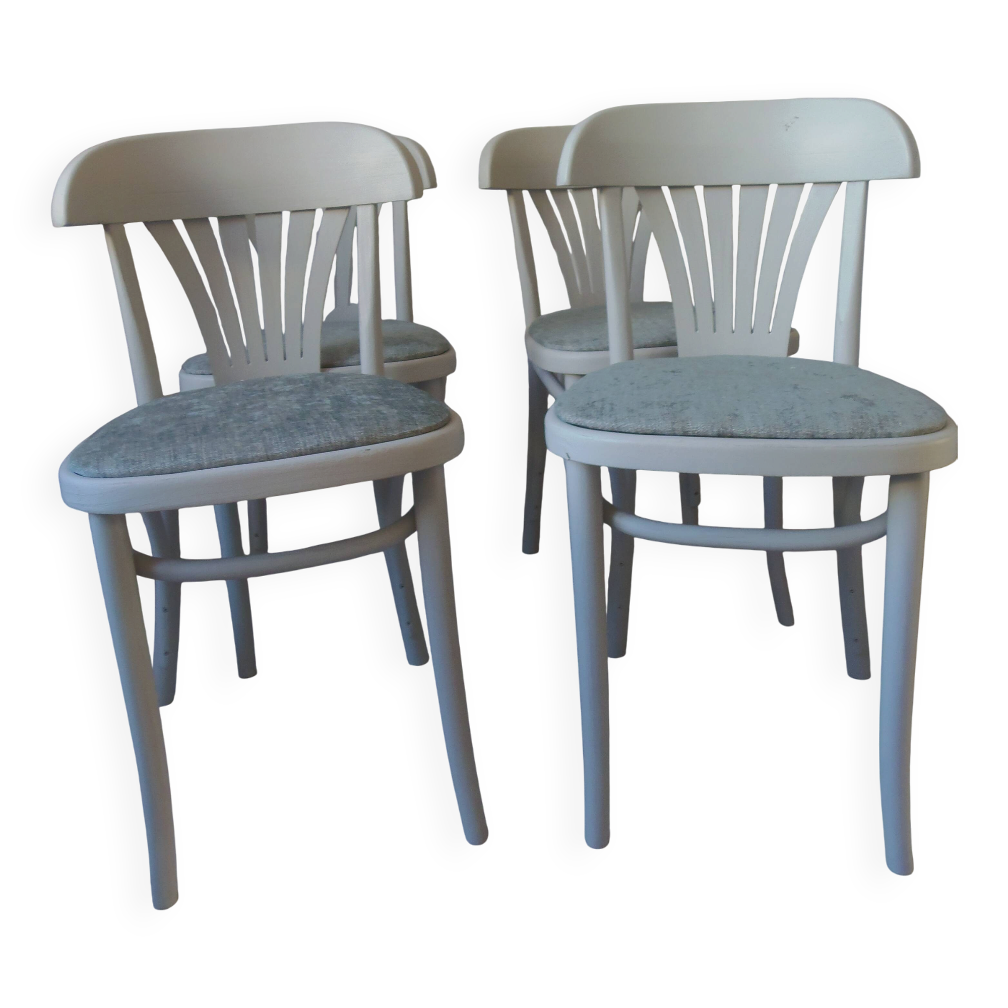 Set of 4 vintage bistro chairs from the 1970s in pearl grey.