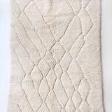 Moroccan Berber carpet Beni Ouarain ecru plain with engraved diamonds 247x154cm