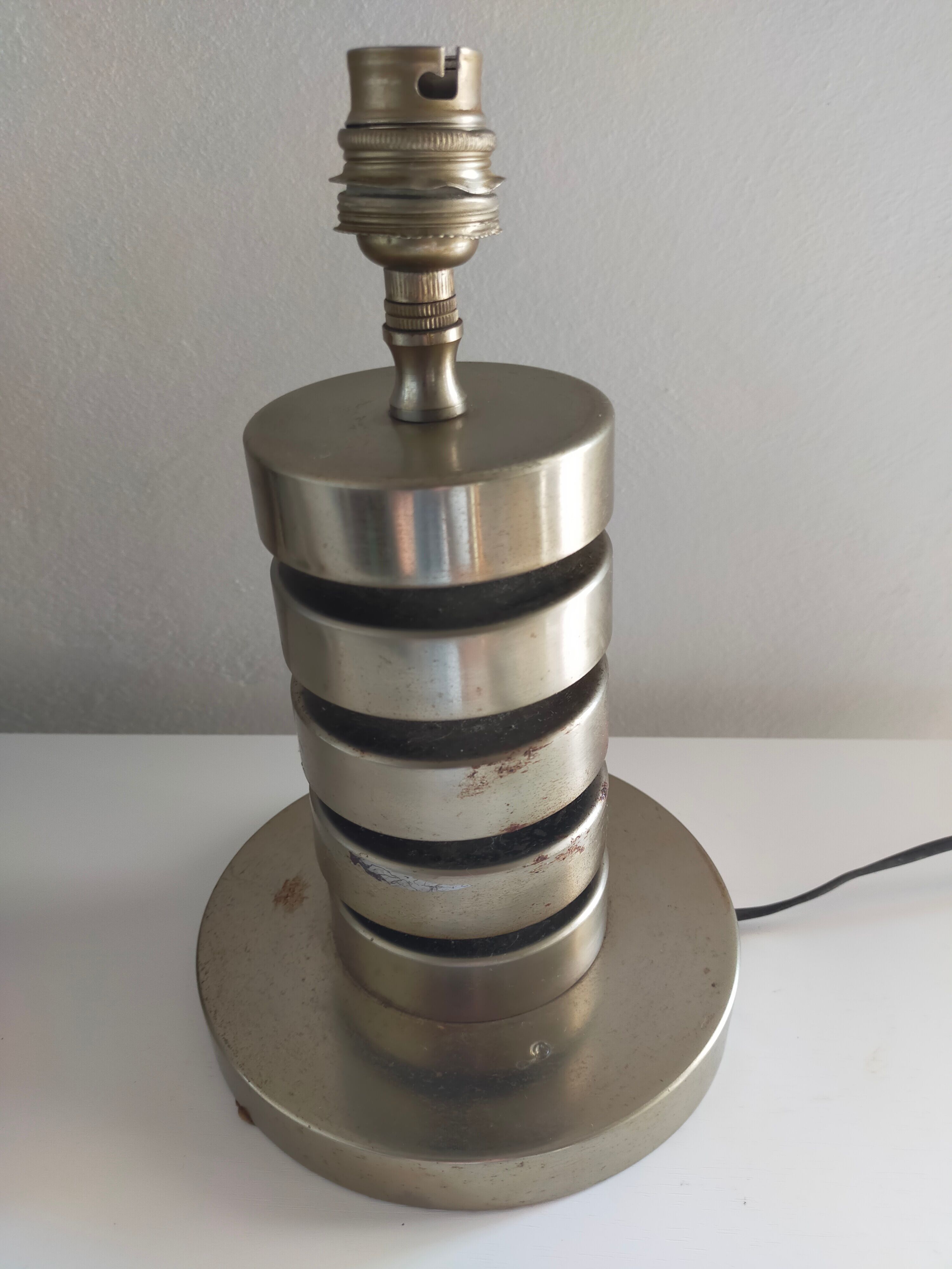 Vintage metal chrome spiral lamp foot