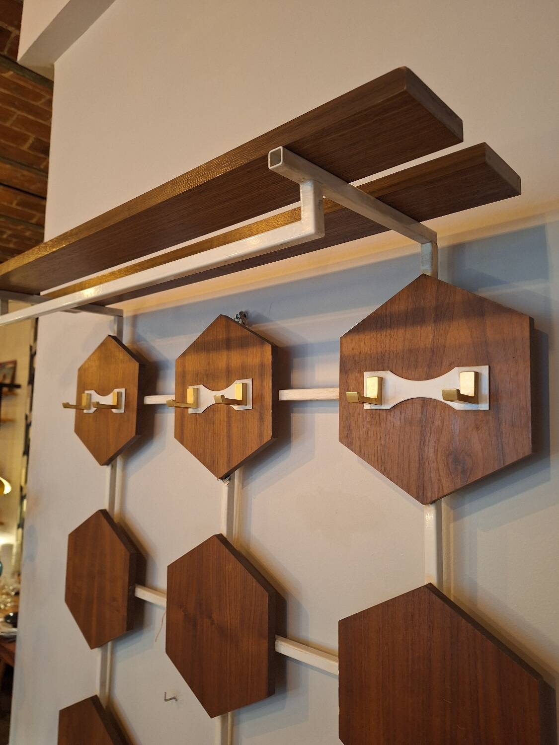 Diamond coat rack design 70