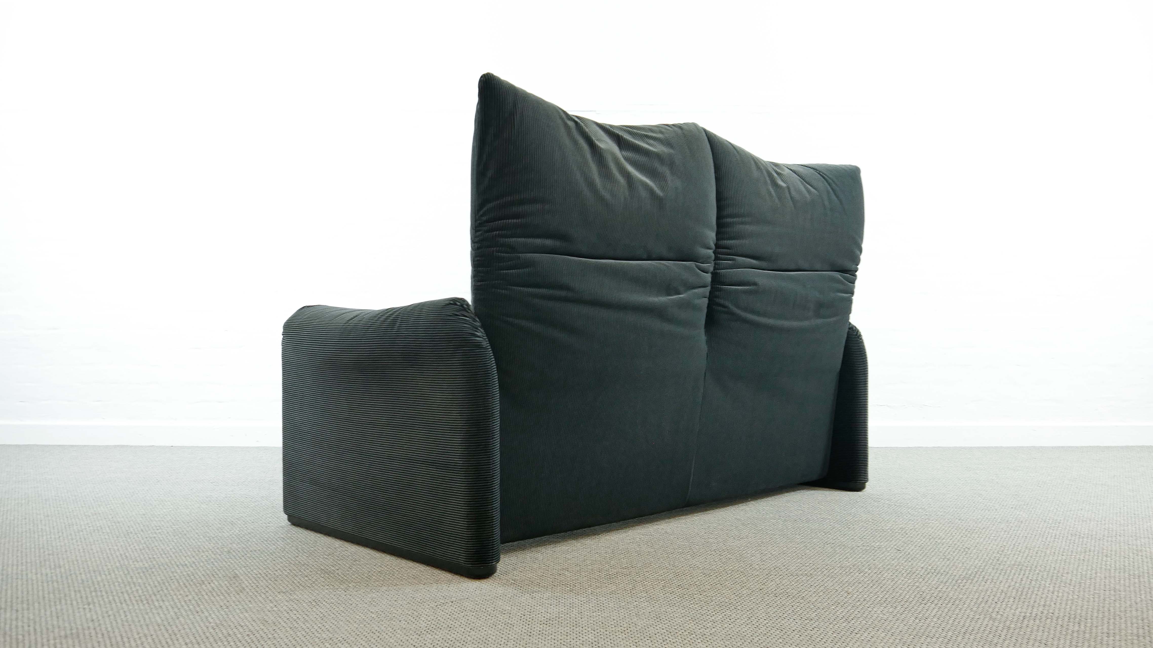 Maralunga 2seater sofa in dark grey striped fabrics by Vico Magistretti for Cassina