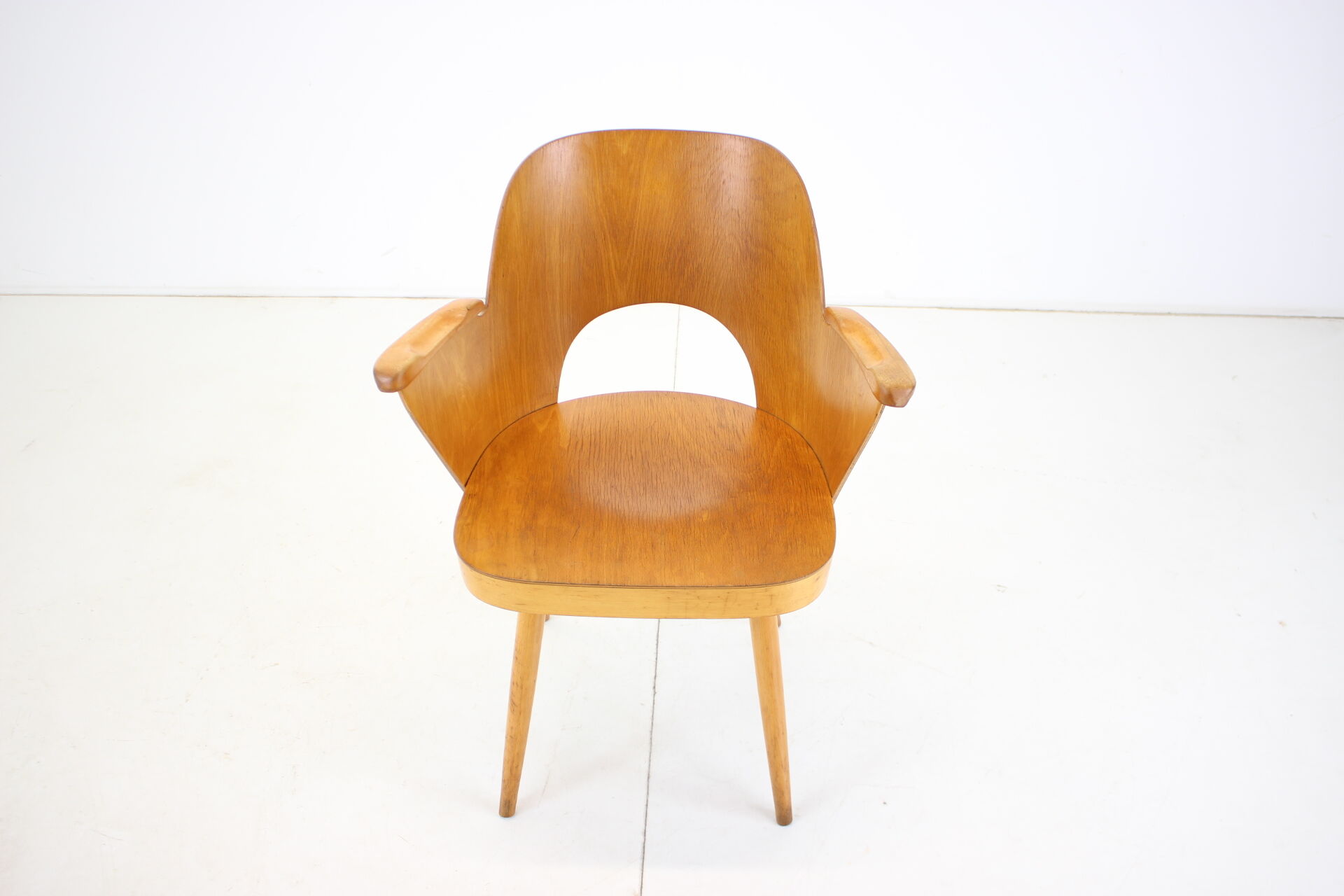 Oswald Haerdtl Beech Chair, Czechoslovakia, 1959