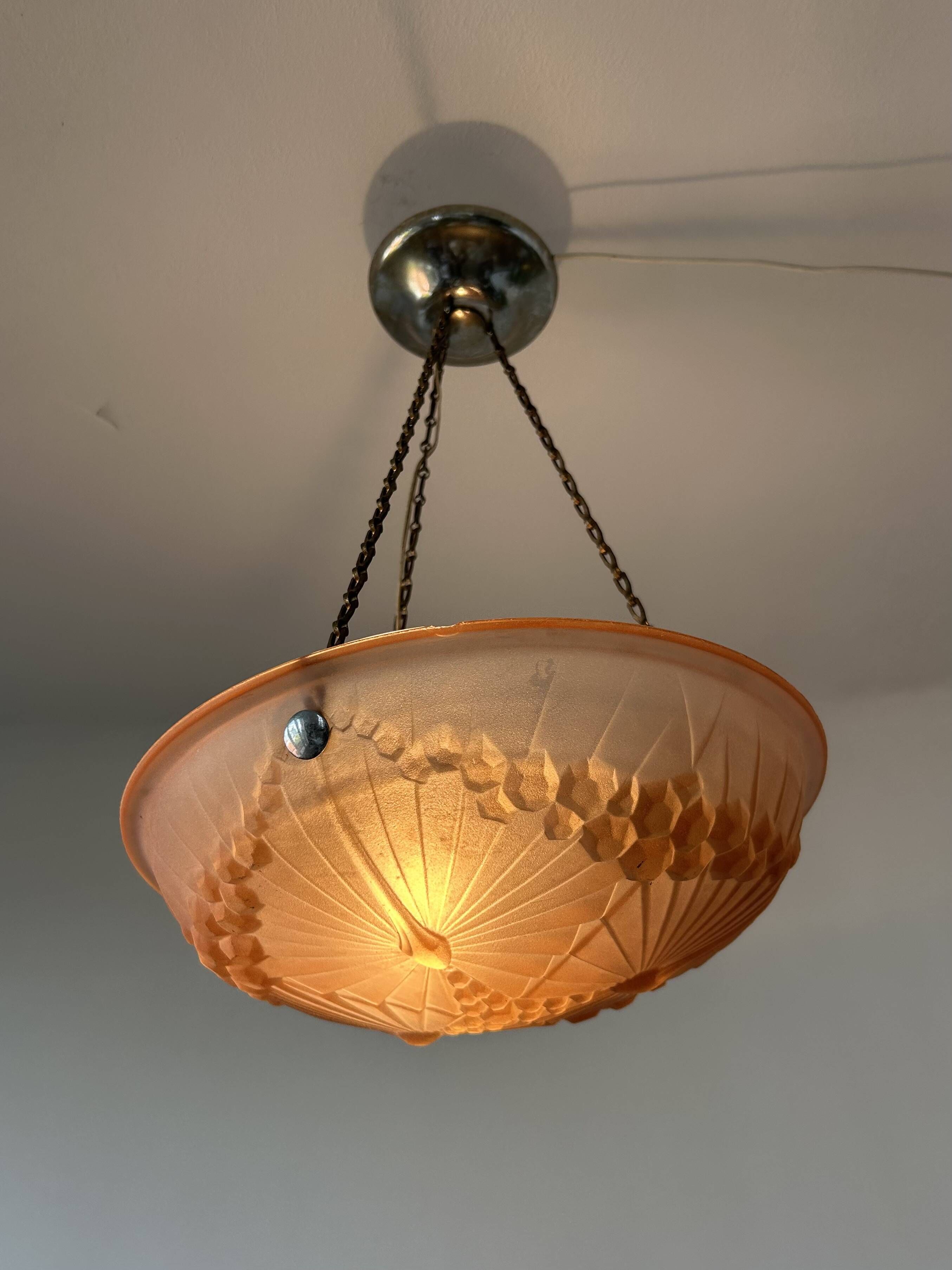 Suspension, antique Art Deco basin