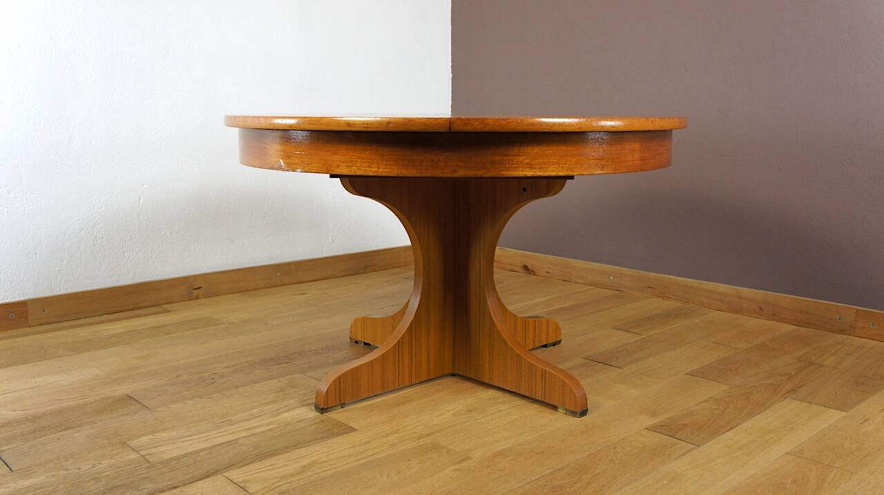 Round Dining Table & Vintage 1960 Central Base
