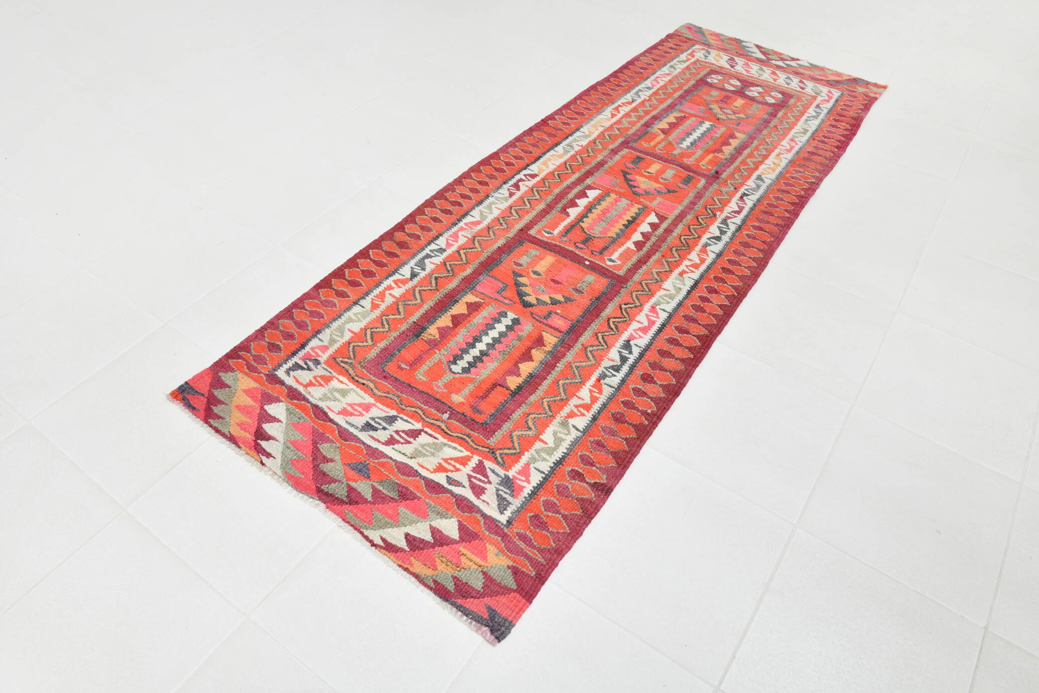 Red & Burgundy Vintage Runner Rug, 102x274Cm