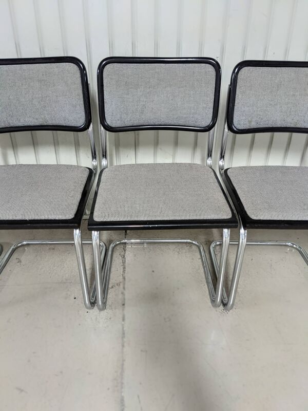 Chaises vintage design Marcel Breuer modele Cesca assise tissus gris chiné