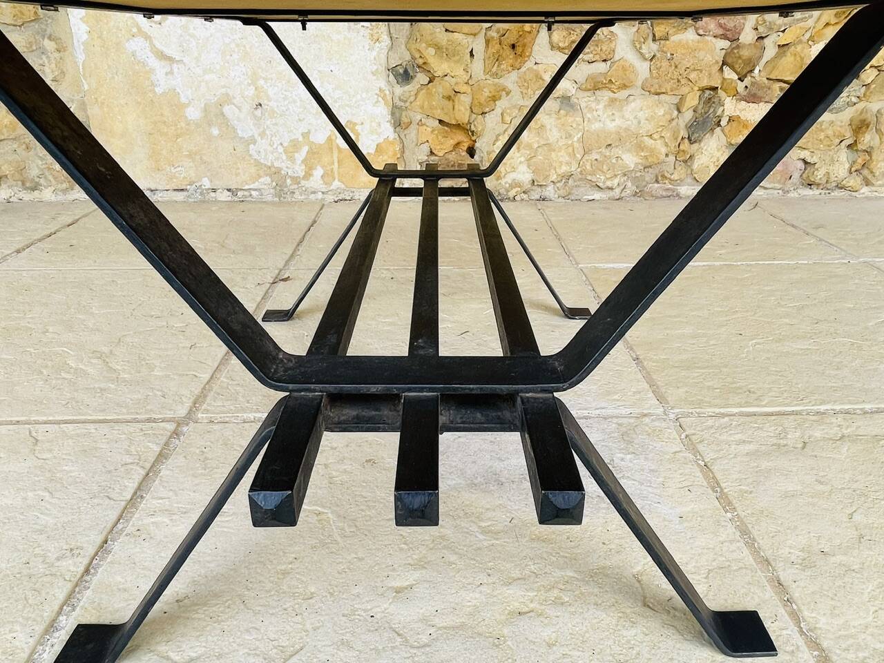 Table basse en céramique avec porte-magazine, circa 1970