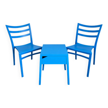 Vintage blue set – 2 chairs and matching side table