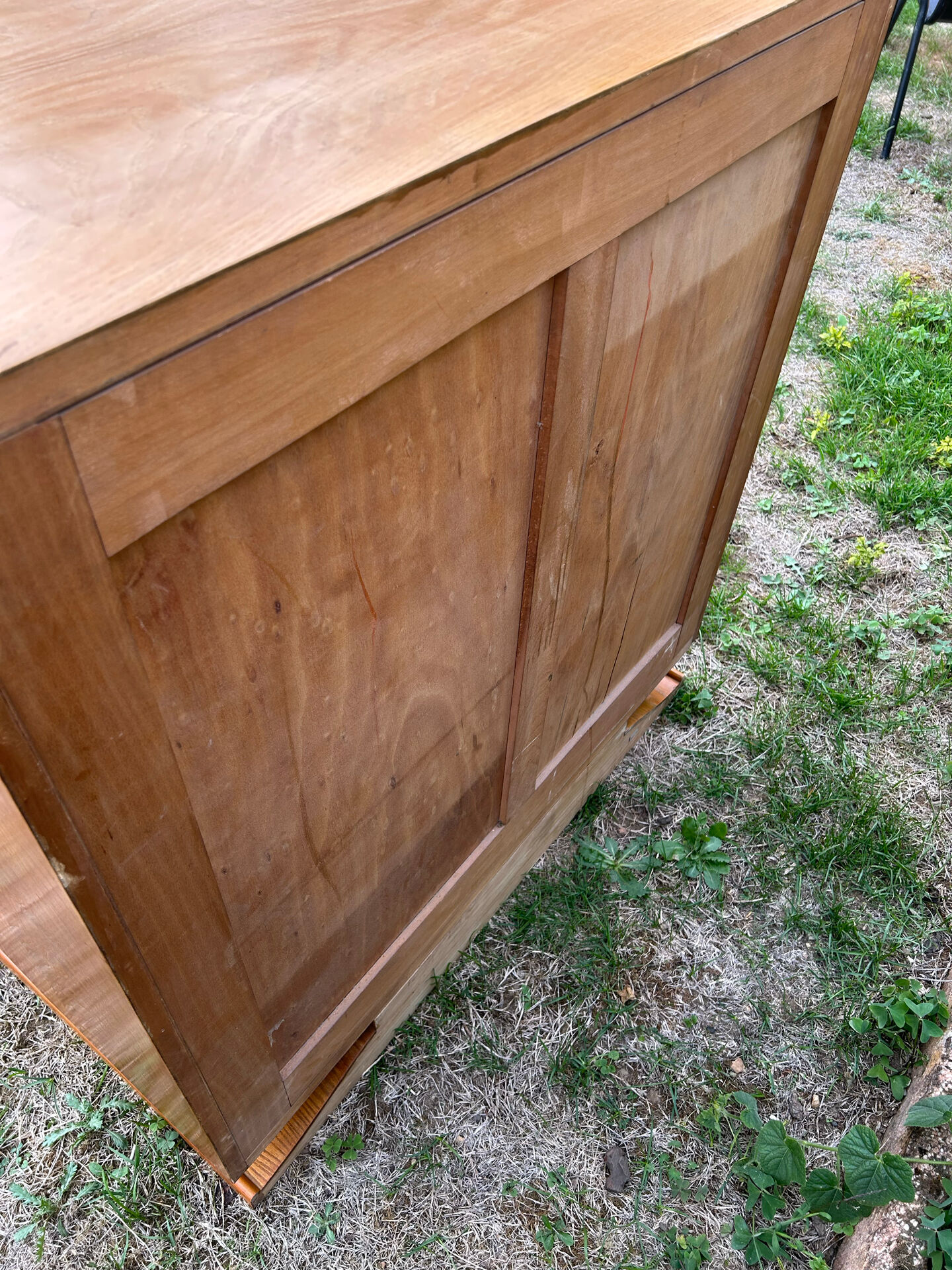 Art Deco chest of drawers with 4 drawers in light wood