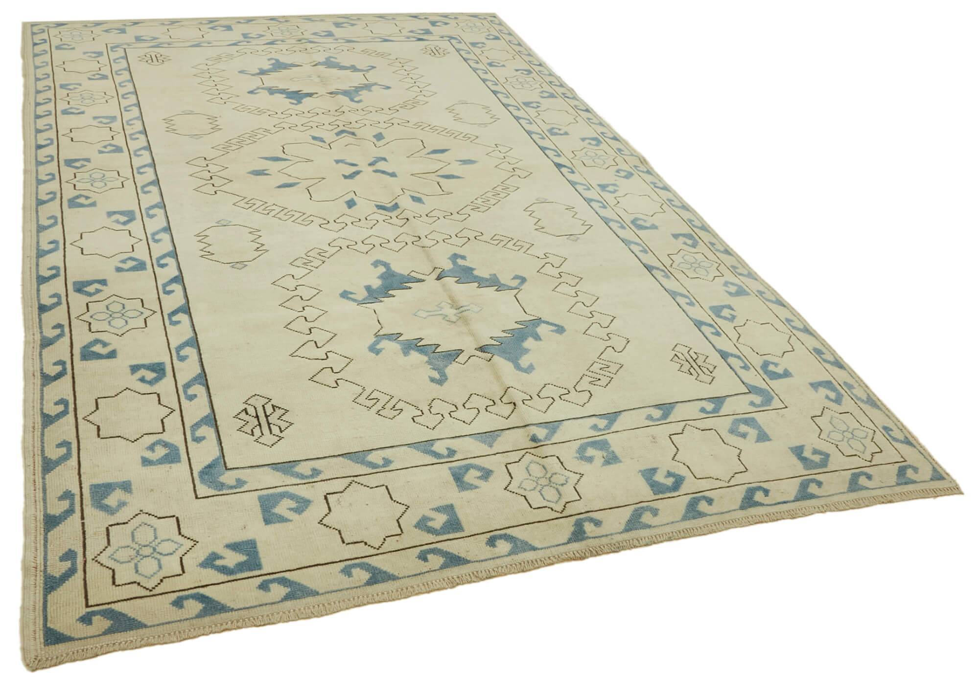 Turkish Vintage Anatolian Rug 203 cm x 312 cm