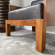 Fauteuil moderniste bois exotique et cuir