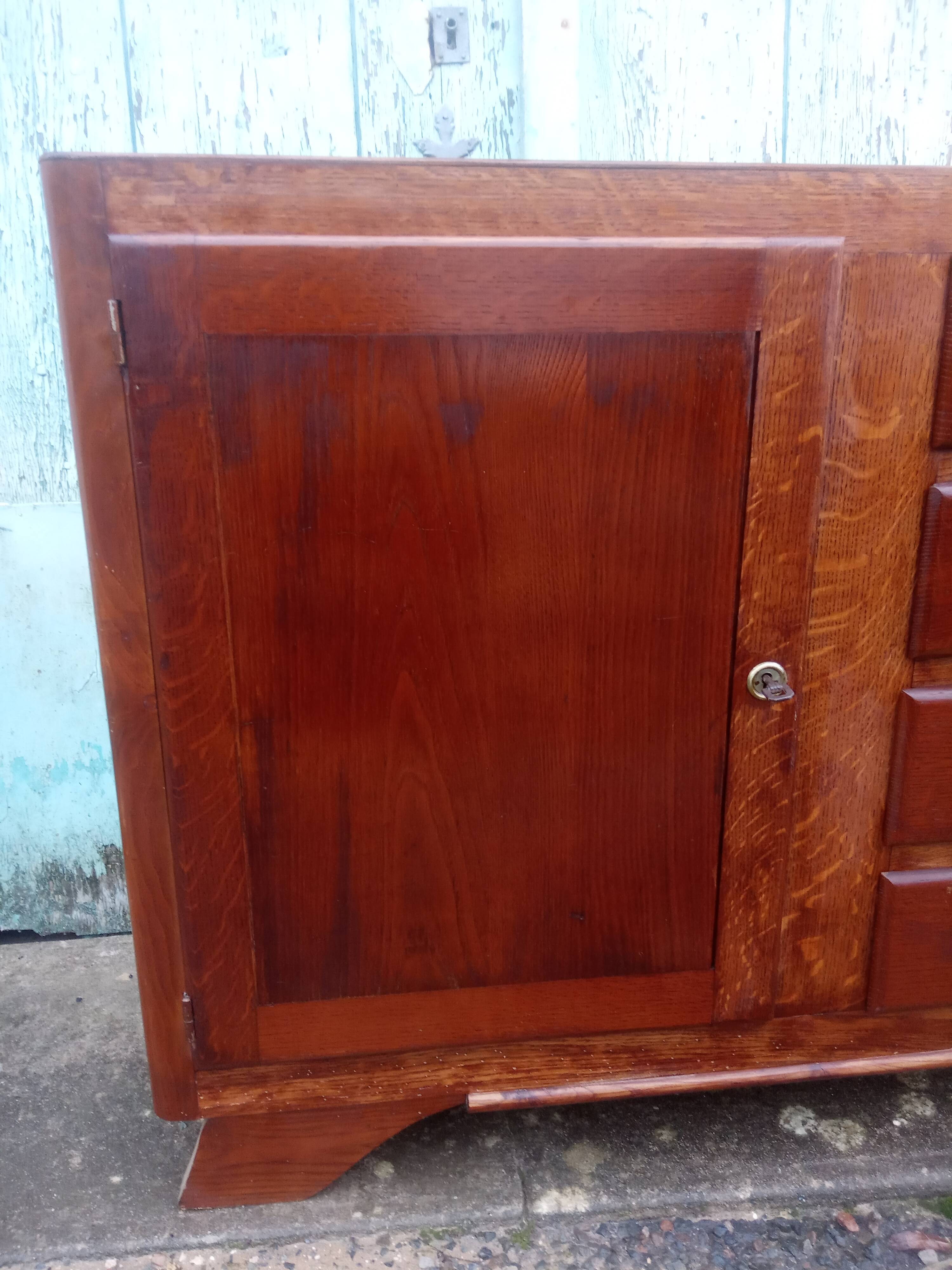 Art deco chest of drawers