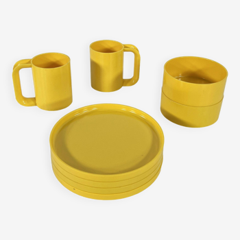 Yellow Dinnerware Set by Massimo Vignelli for Heller, 1970