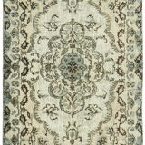 Hand-Knotted Vintage Oriental 1980s 170 cm x 267 cm Grey Rug