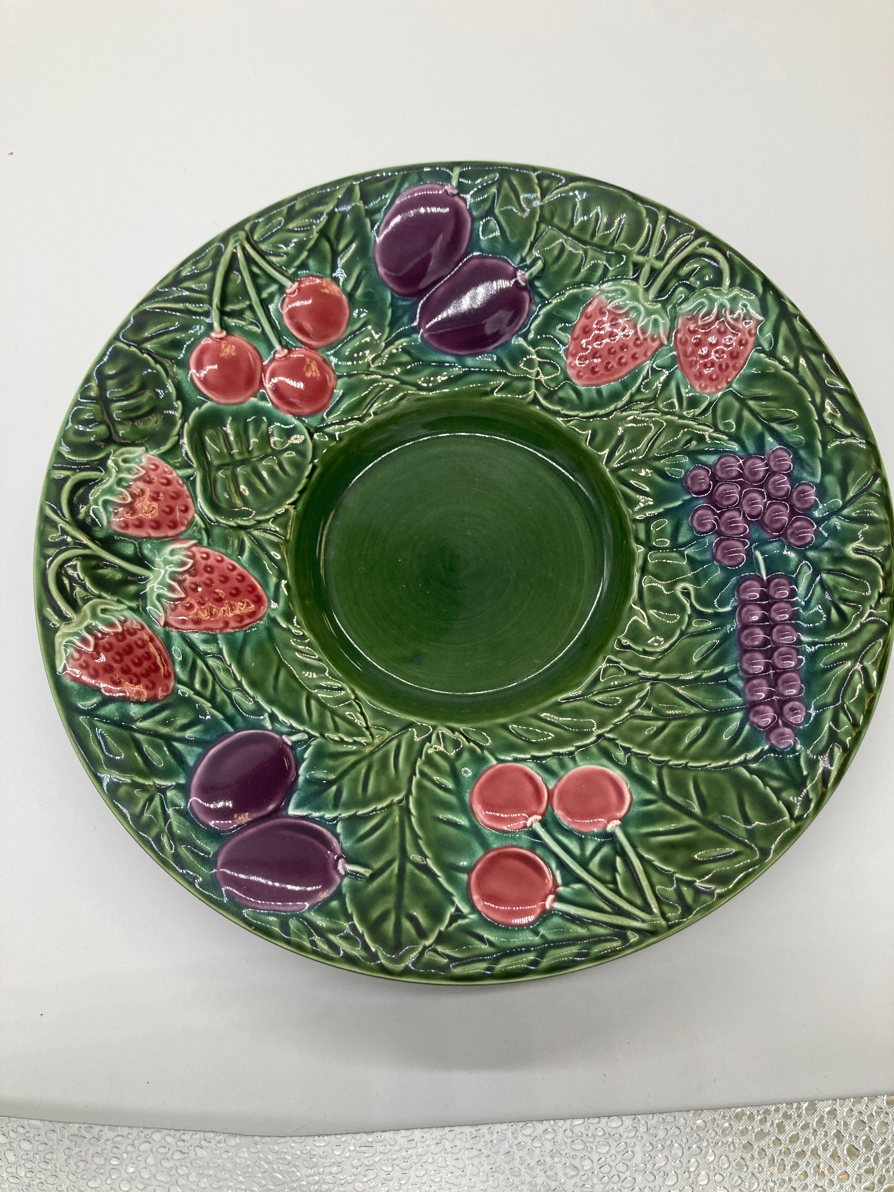 Ceramic fruit service