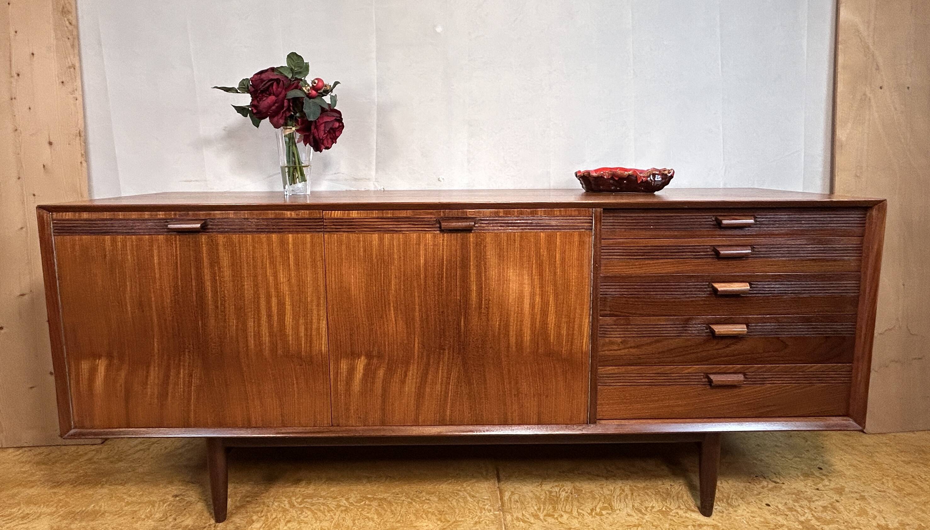 Buffet rétro vintage en teck et afromosia du milieu du siècle par G Plan Sierra Range