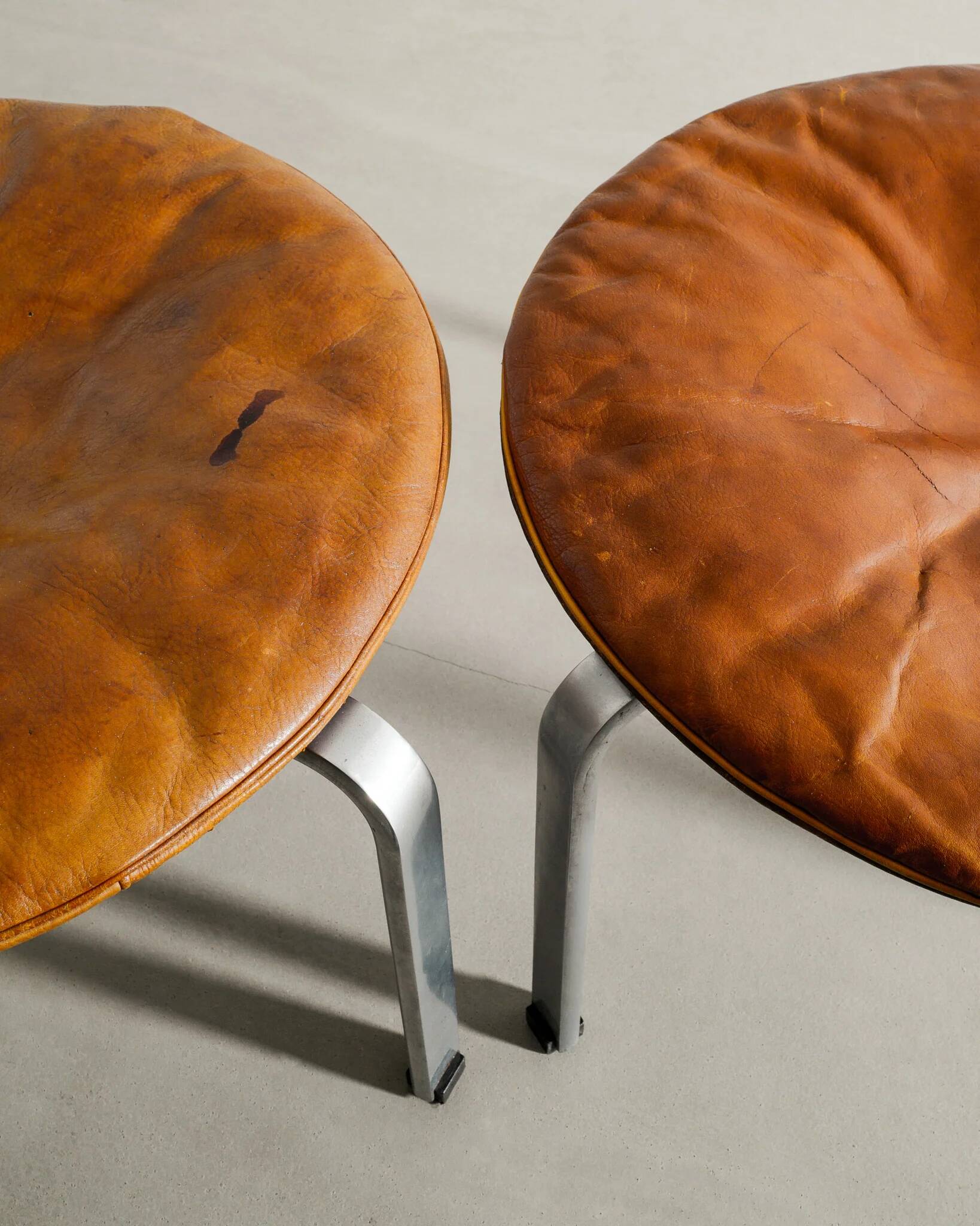 Pair of Danish "PK-33" Brown Leather Stools by Poul Kjaerholm, 1960s
