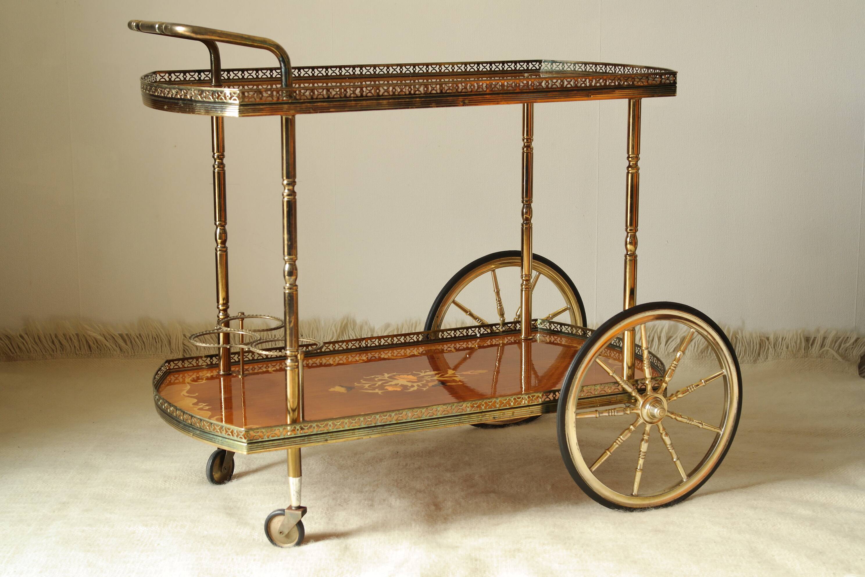 Desserte bar vintage in mahogany marquetry