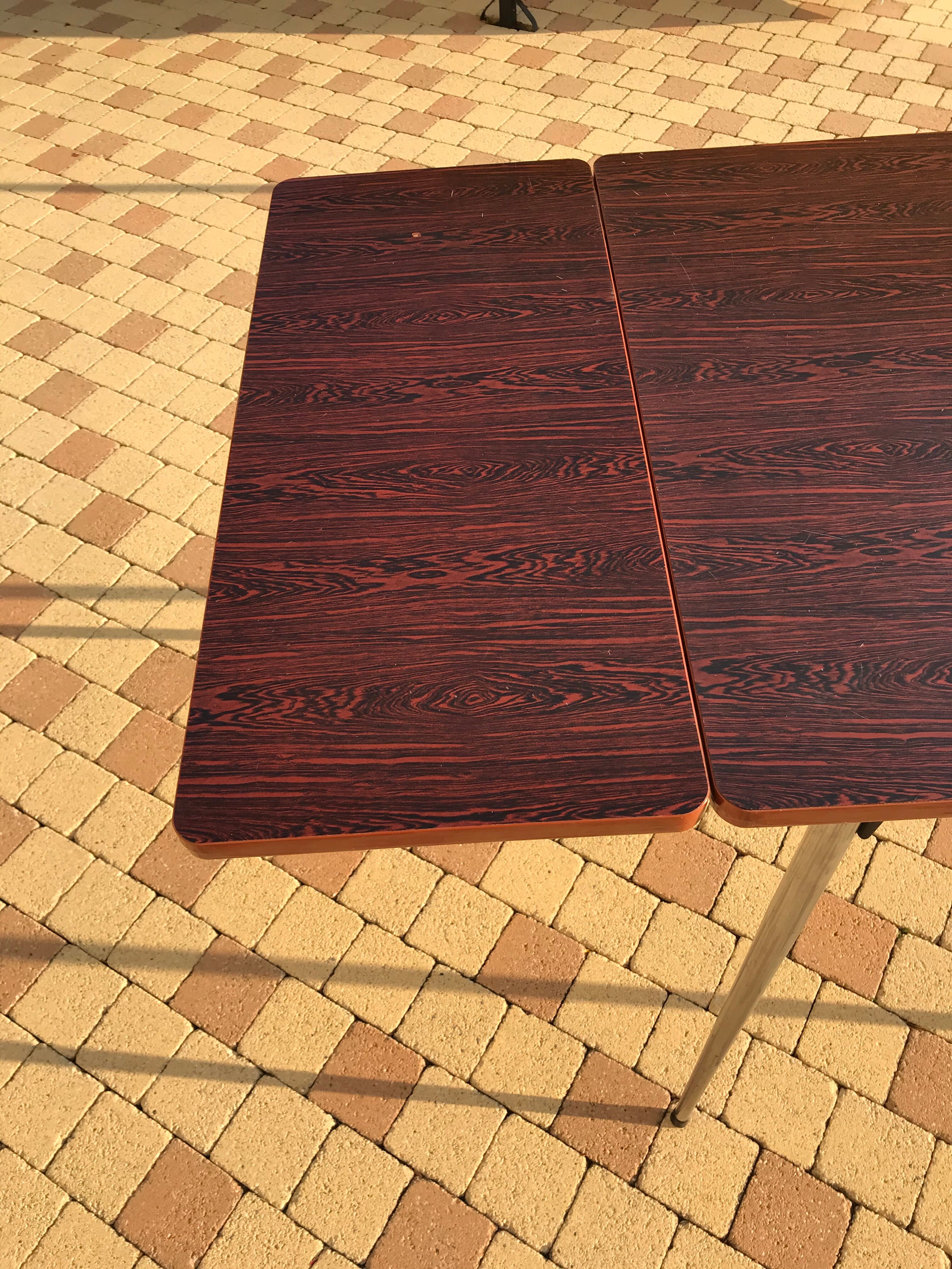 70s lengthening formica table