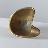 Vintage brass ashtray with an organic design from the 1950s.