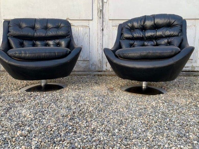 Pair of vintage swivel armchairs in black leather Tulip foot