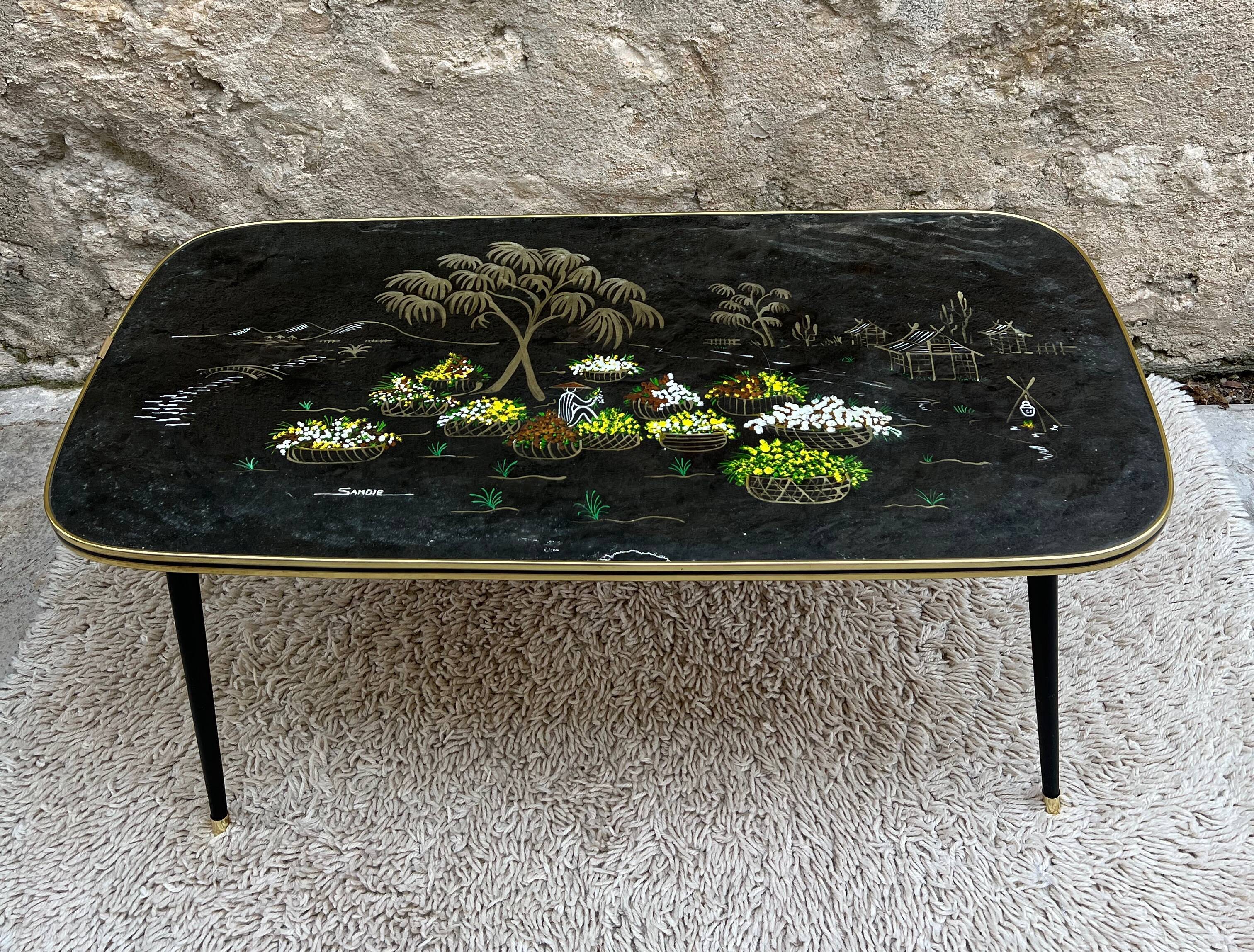 Vintage coffee table year 60 Japanese décor compass feet signed Sandie