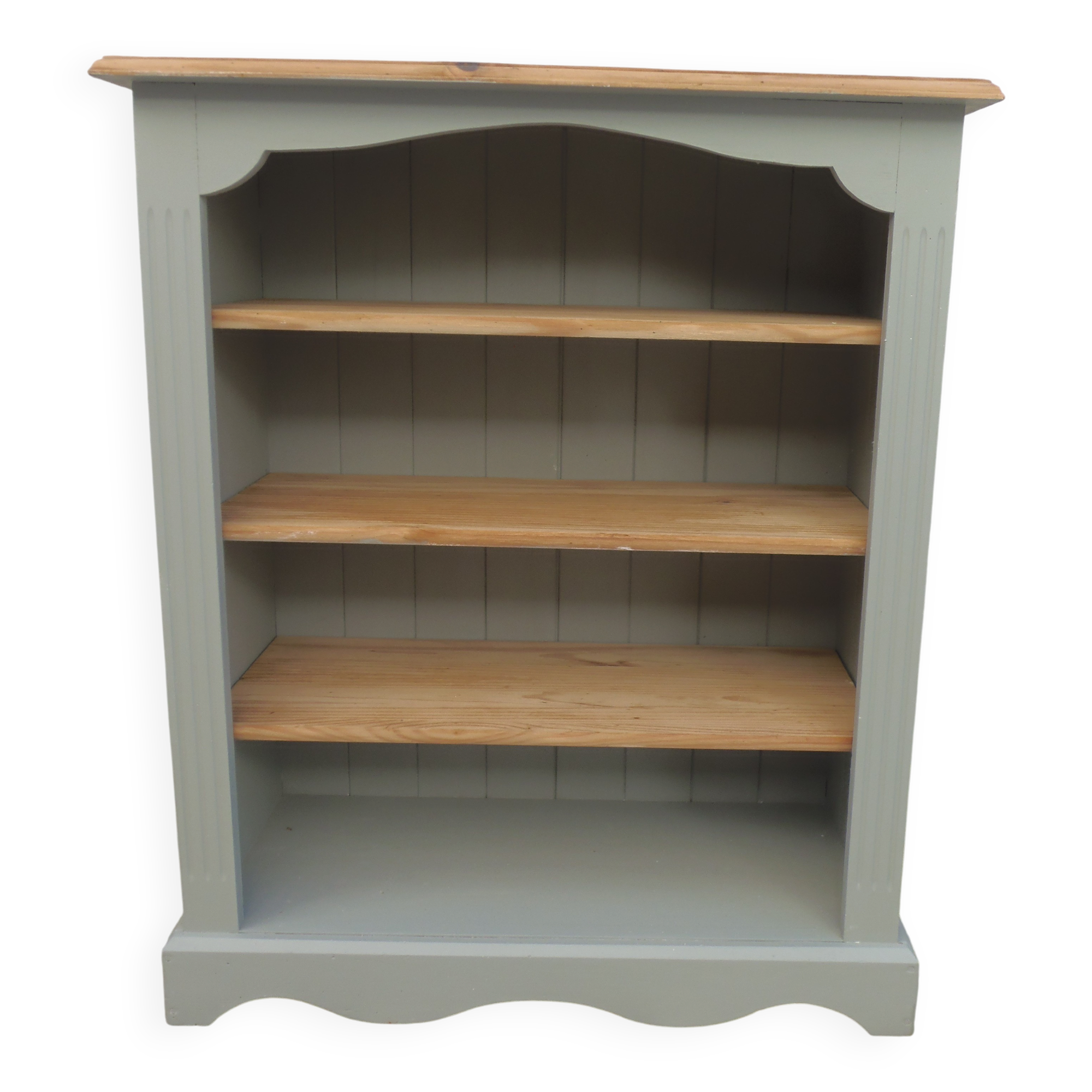 Green-grey library, wooden shelf and shelves in natural wood.