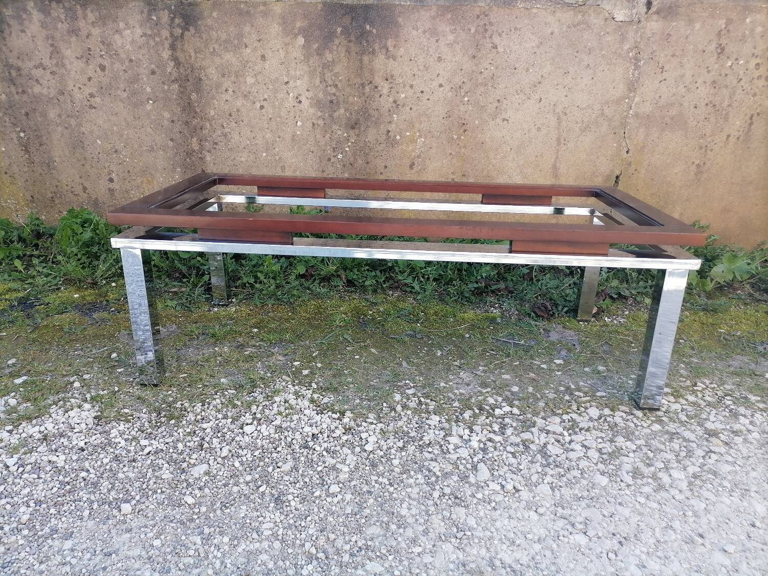 Coffee table. 70s.
