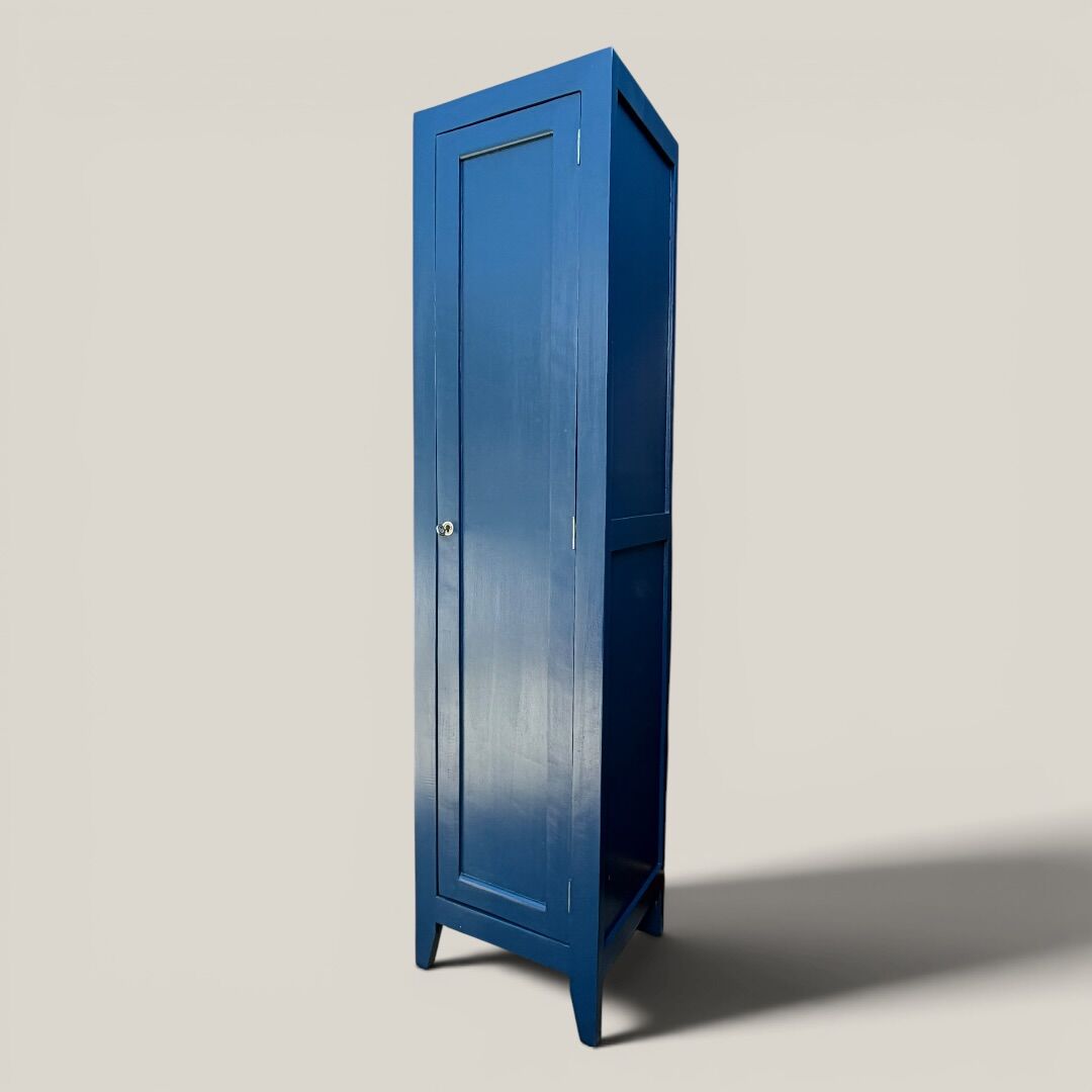 Parisian wardrobe blue column 1940