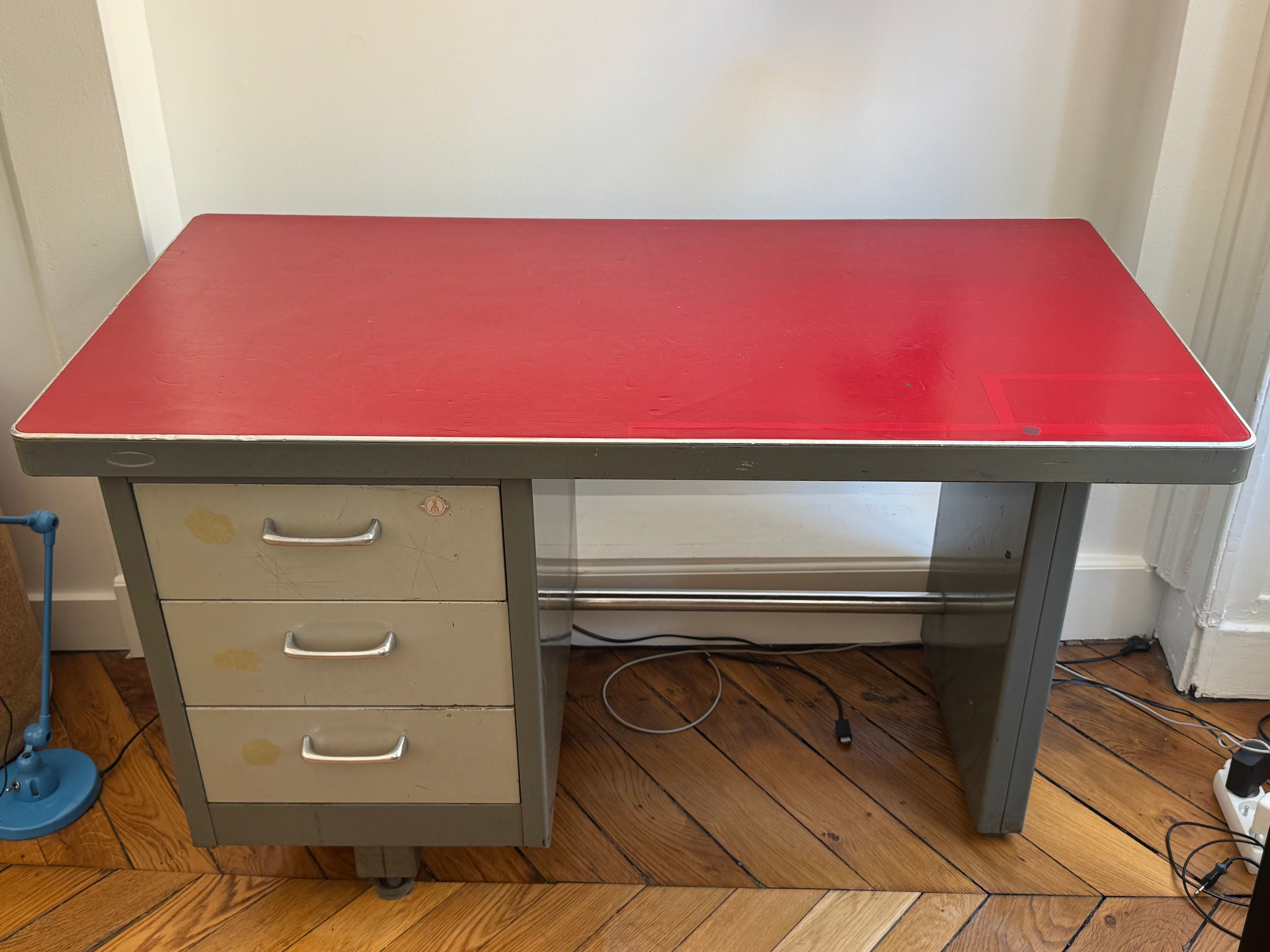 Metal desk