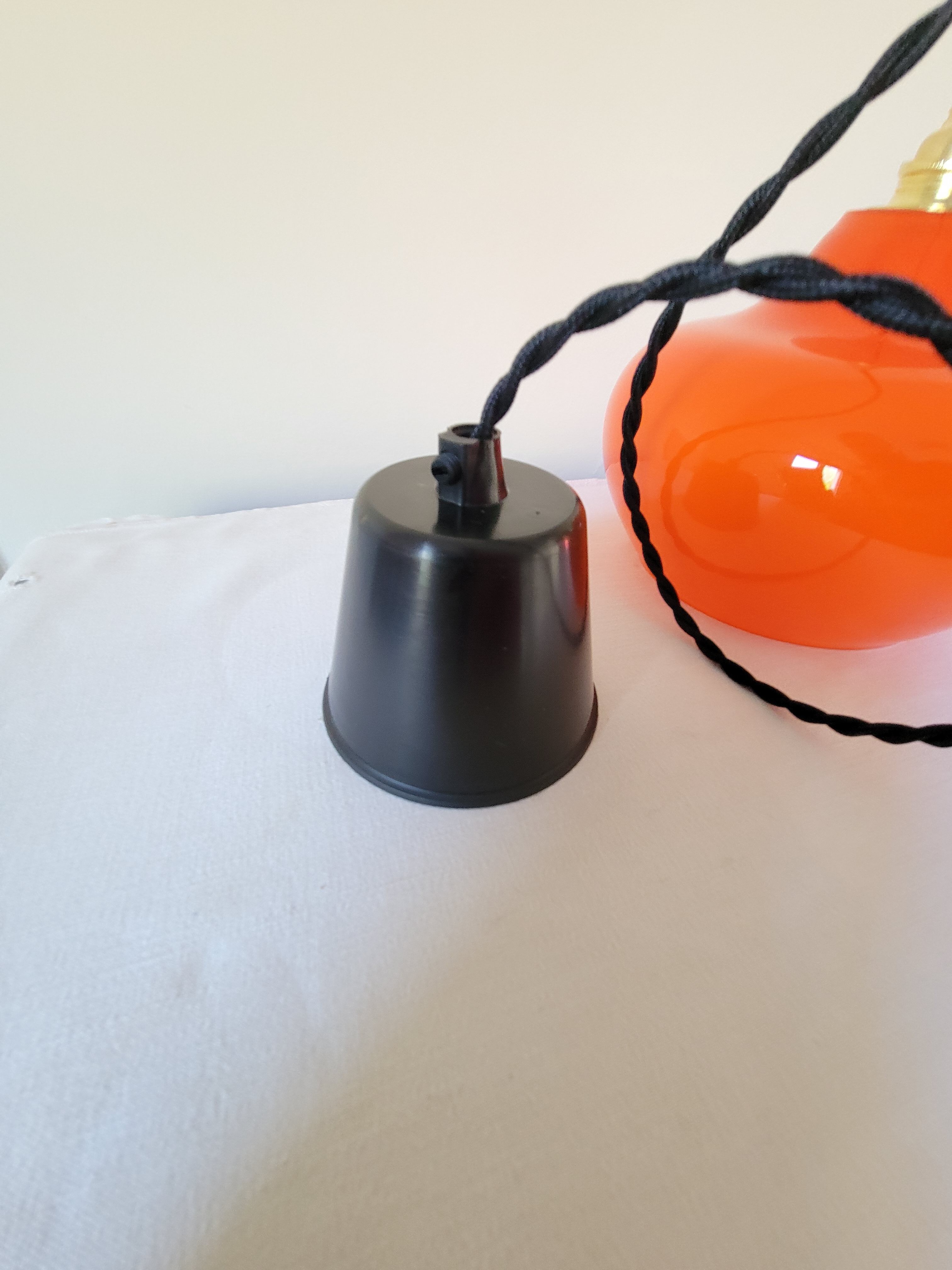 Orange opaline suspension