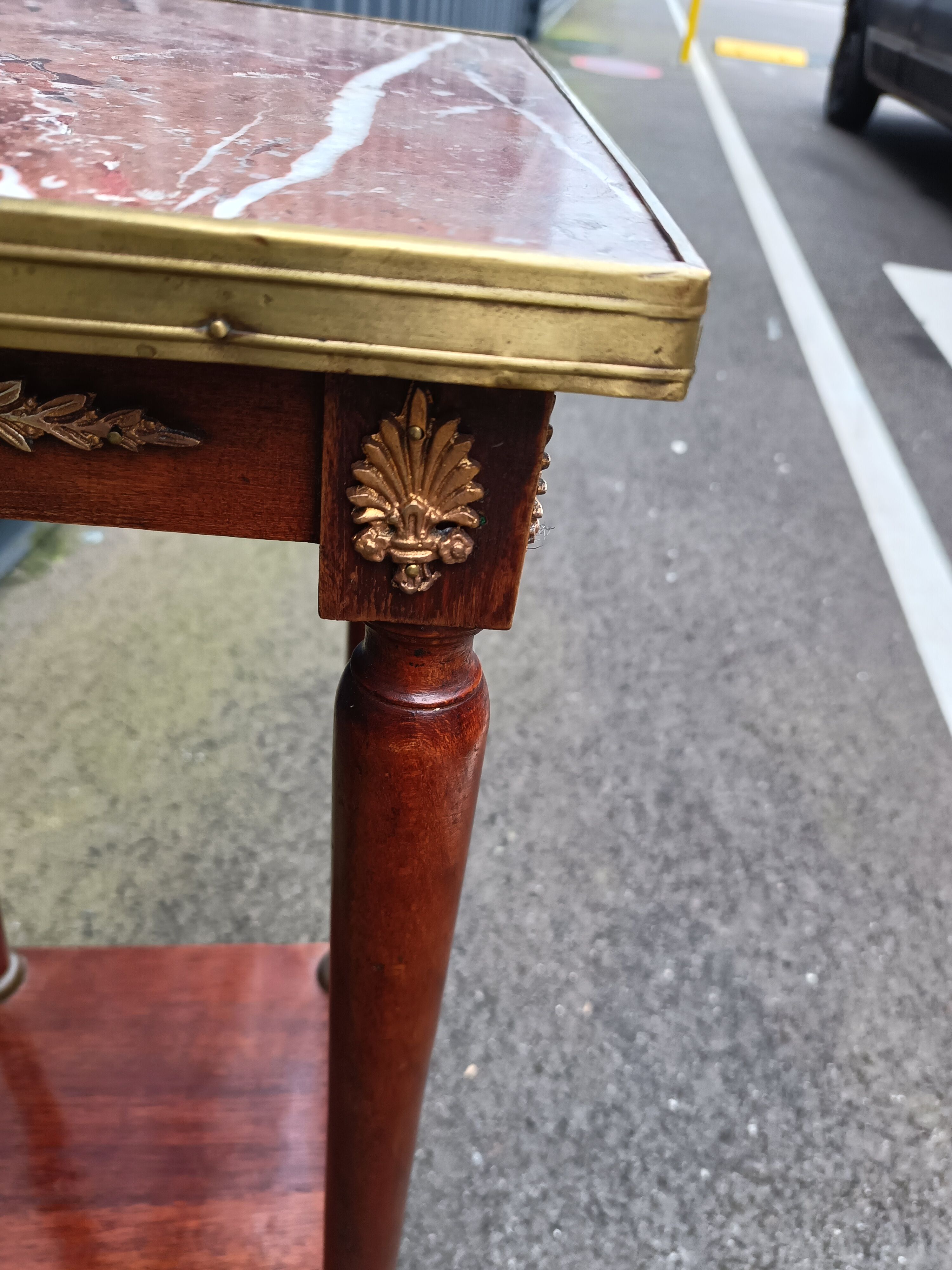 Selette old style louis xvi marble tray