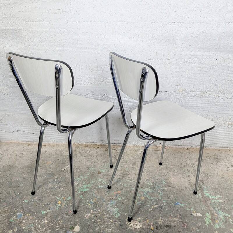 Ensemble de 4 chaises en formica
